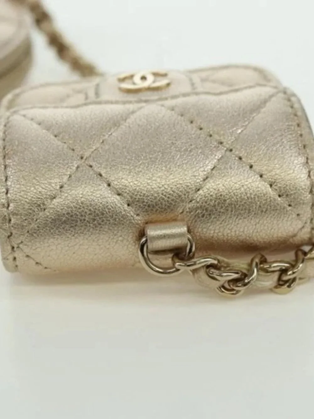 CHANEL Matelasse Air Pods Case & Coin Purse Lamb Skin Gold CC Auth BAZ881SAM